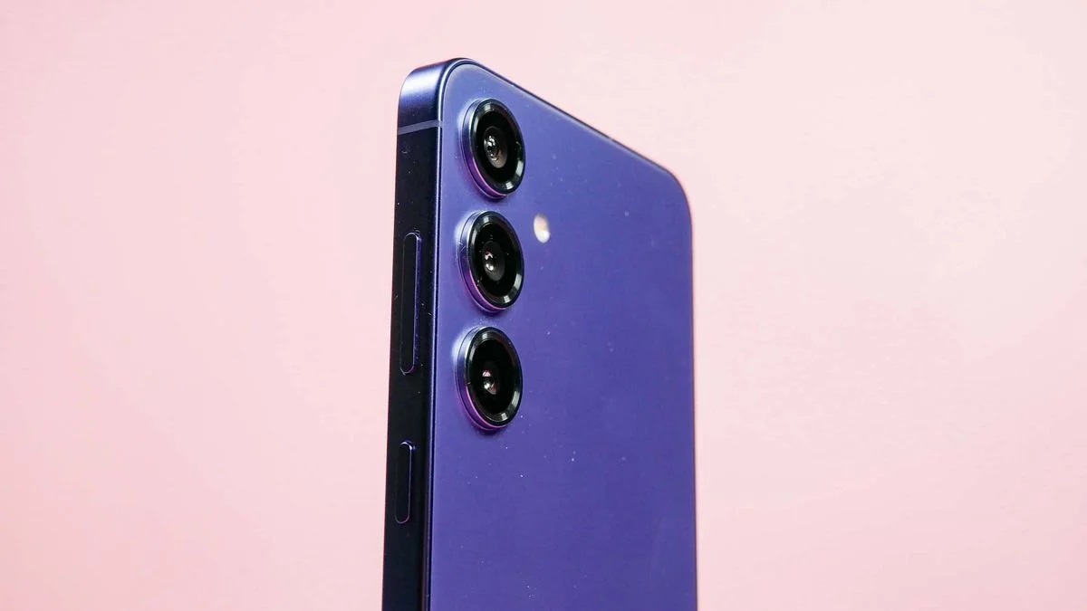 Médias : Samsung s'apprête à commercialiser un modèle Slim du smartphone Galaxy S25