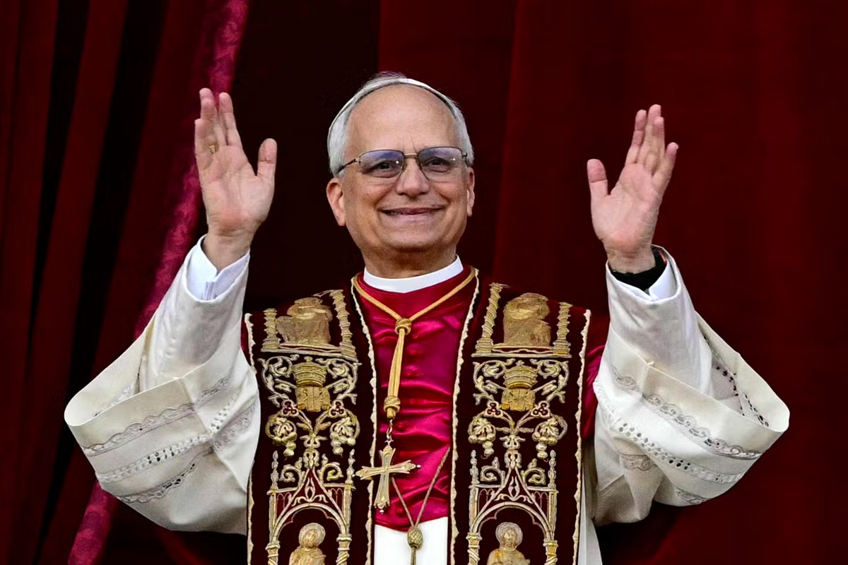 Le Pape Léon XIV avec une Apple Watch à son poignet Le Pape Léon XIV avec une Apple Watch à son poignet