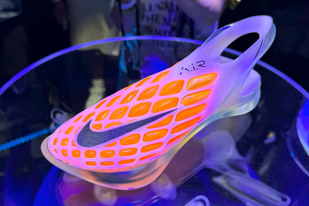 Nike a utilisé l'IA pour développer une collection d'entraîneurs A.I.R. pour les athlètes professionnels avant les Jeux olympiques de Paris.-6
