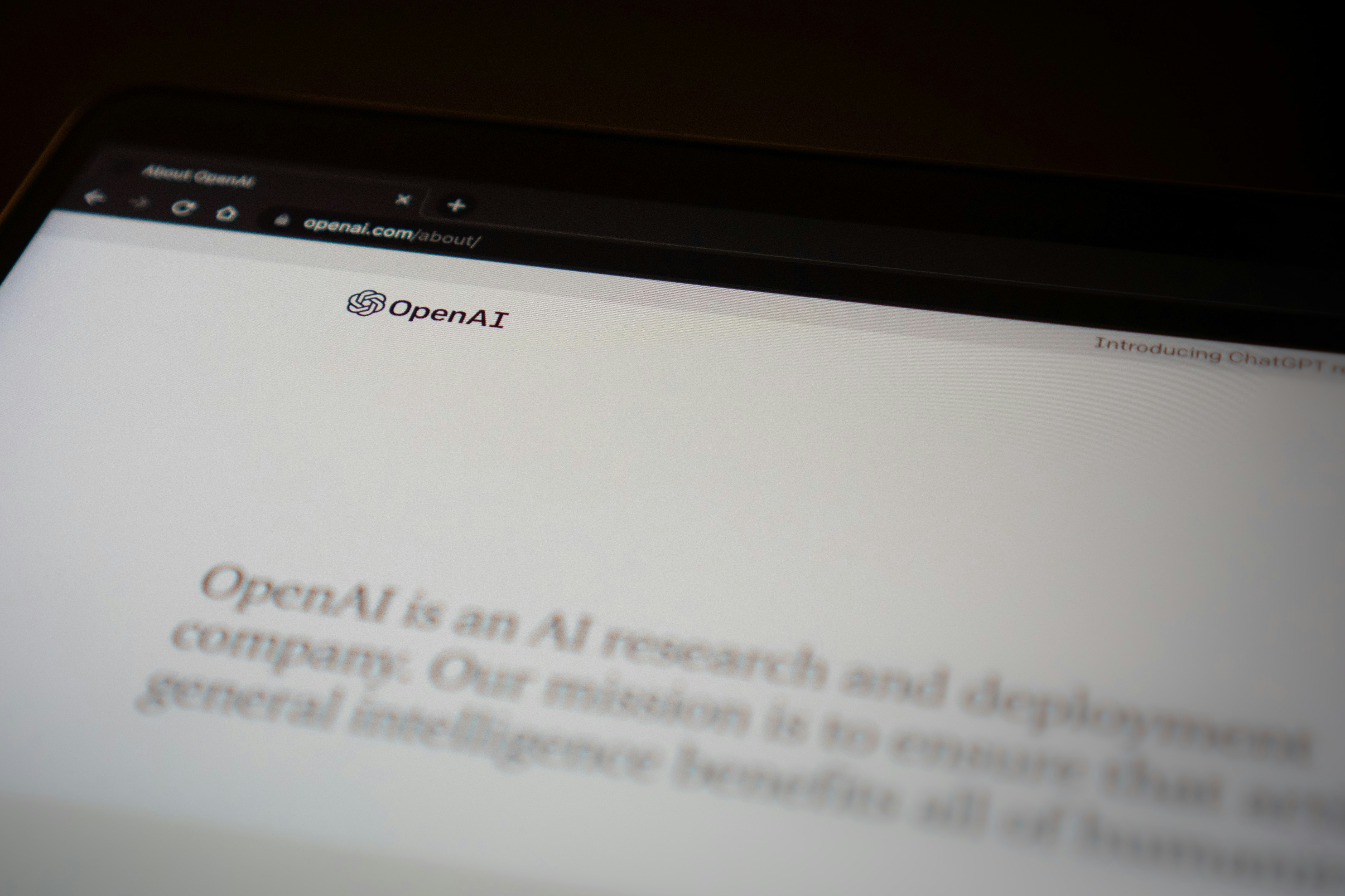 OpenAI et Common Sense Media lancent une initiative sur l'utilisation sûre de l'IA par les adolescents OpenAI et Common Sense Media lancent une initiative sur l'utilisation sûre de l'IA par les adolescents