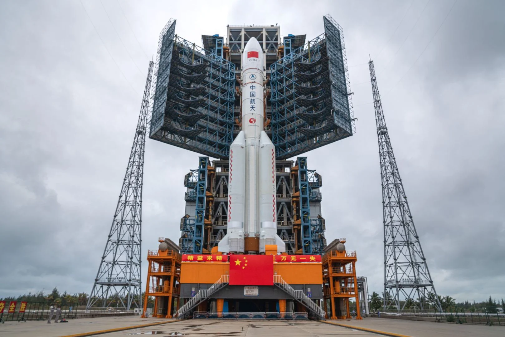 Une énorme fusée chinoise tombe de manière incontrôlée sur Terre la semaine prochaine