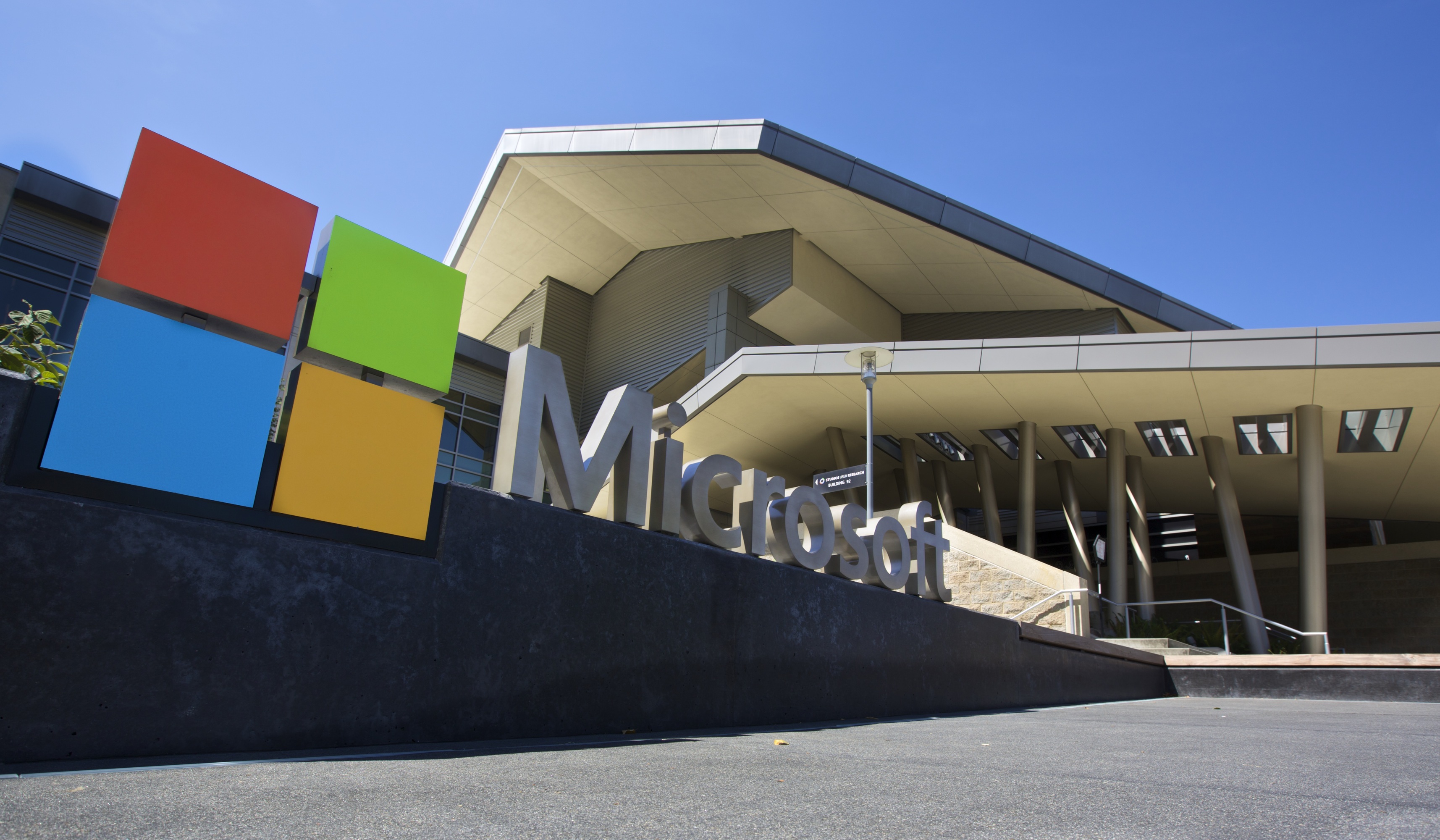 Microsoft va investir 2,9 milliards de dollars dans l'intelligence artificielle et la technologie "cloud" au Japon Microsoft va investir 2,9 milliards de dollars dans l'intelligence artificielle et la technologie "cloud" au Japon