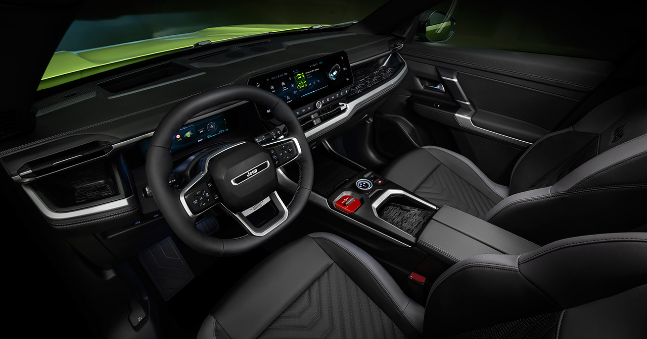 Jeep Compass First Edition contre le paysage Jeep Compass First Edition contre le paysage