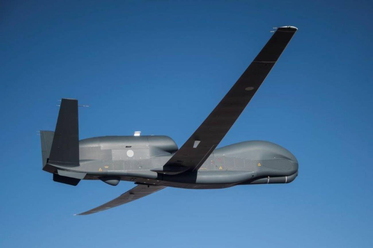 Le drone stratégique américain RQ-4B Global Hawk a effectué une mission de 7 heures au-dessus de la mer Noire, s'approchant à 150 kilomètres de la Crimée.-2