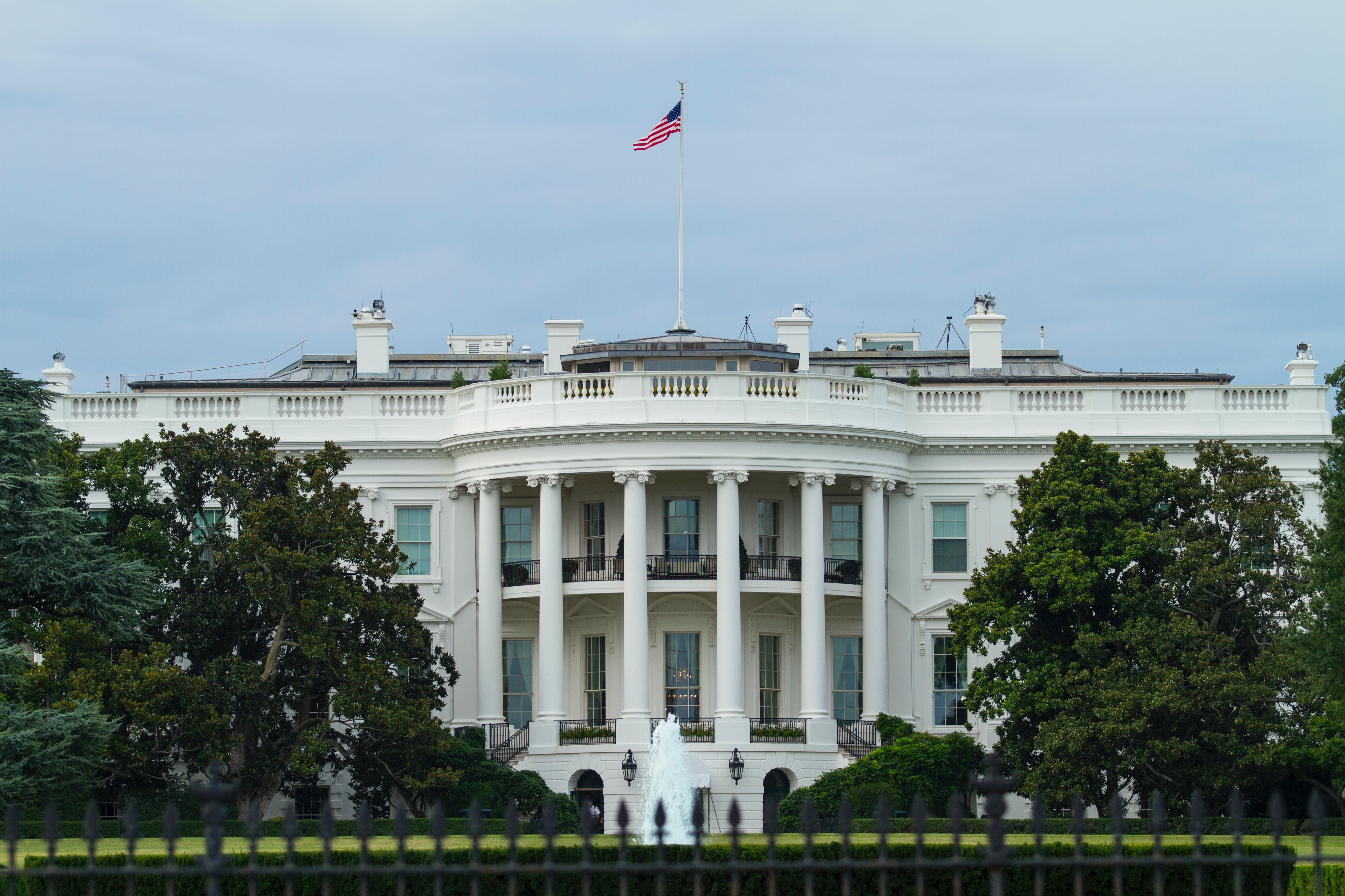 La Maison-Blanche réclame une loi contre les diplomates imbéciles dans le cadre du scandale Taylor Swift La Maison-Blanche réclame une loi contre les diplomates imbéciles dans le cadre du scandale Taylor Swift