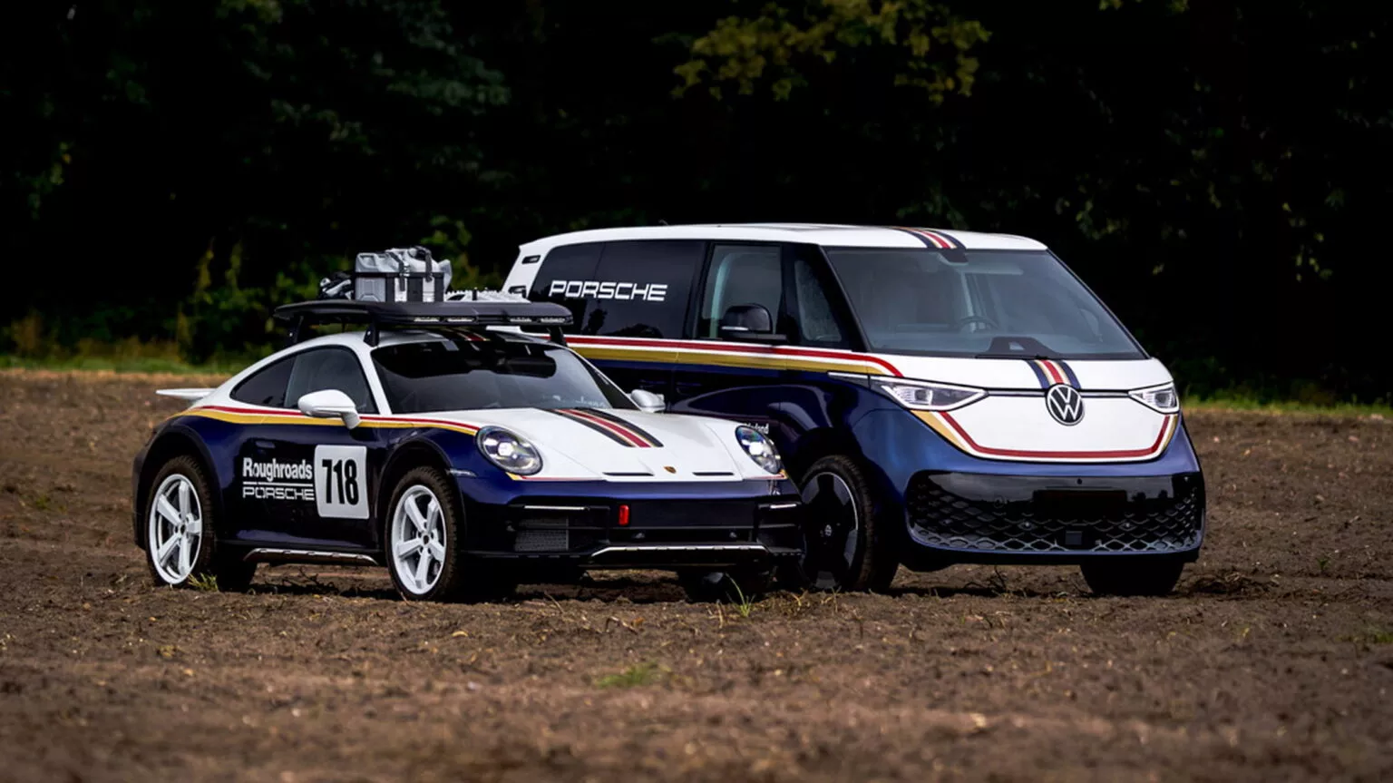 Porsche 911 Dakar avec la camionnette VW ID. Buzz