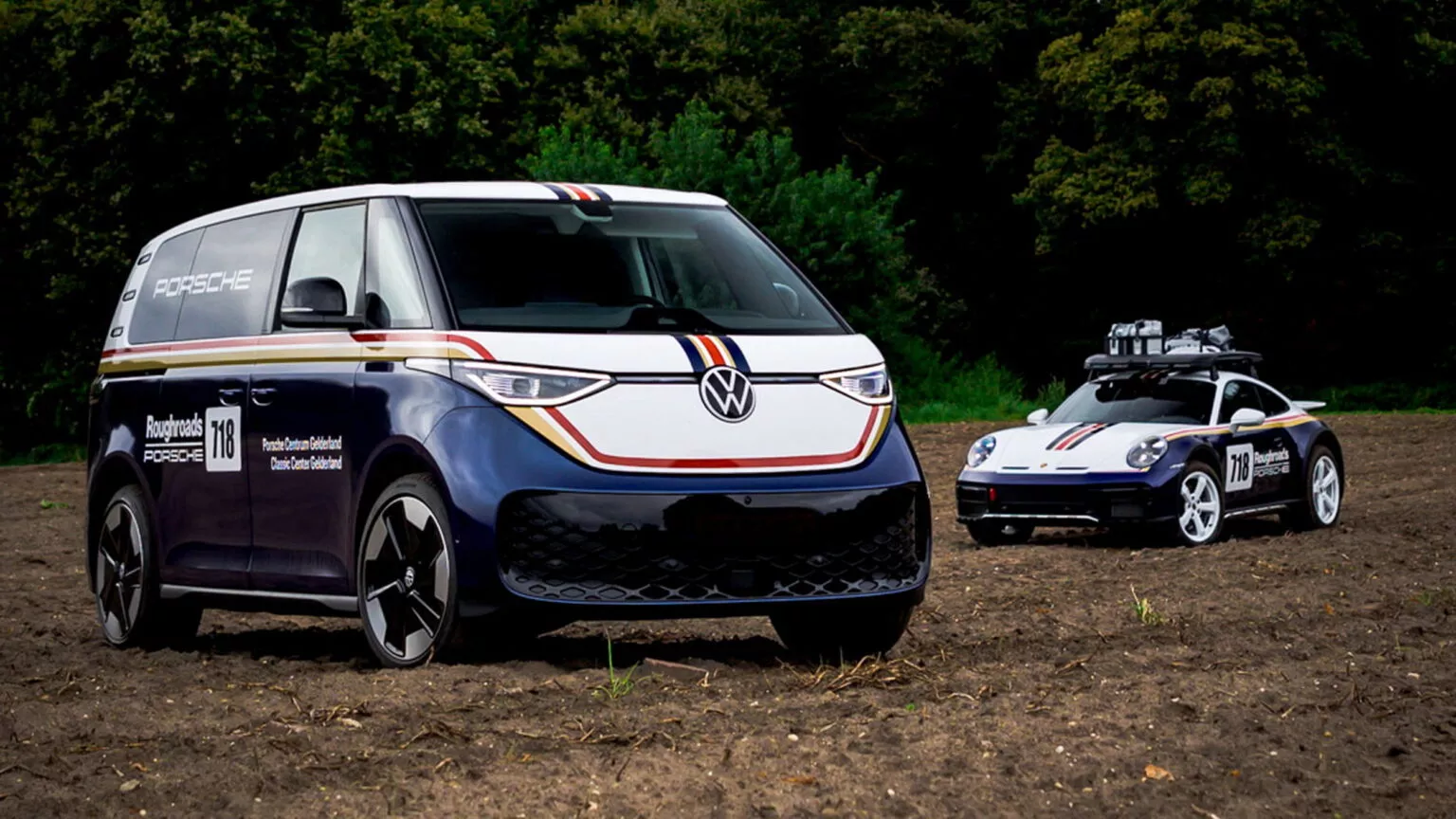 Porsche 911 Dakar avec la camionnette VW ID. Buzz