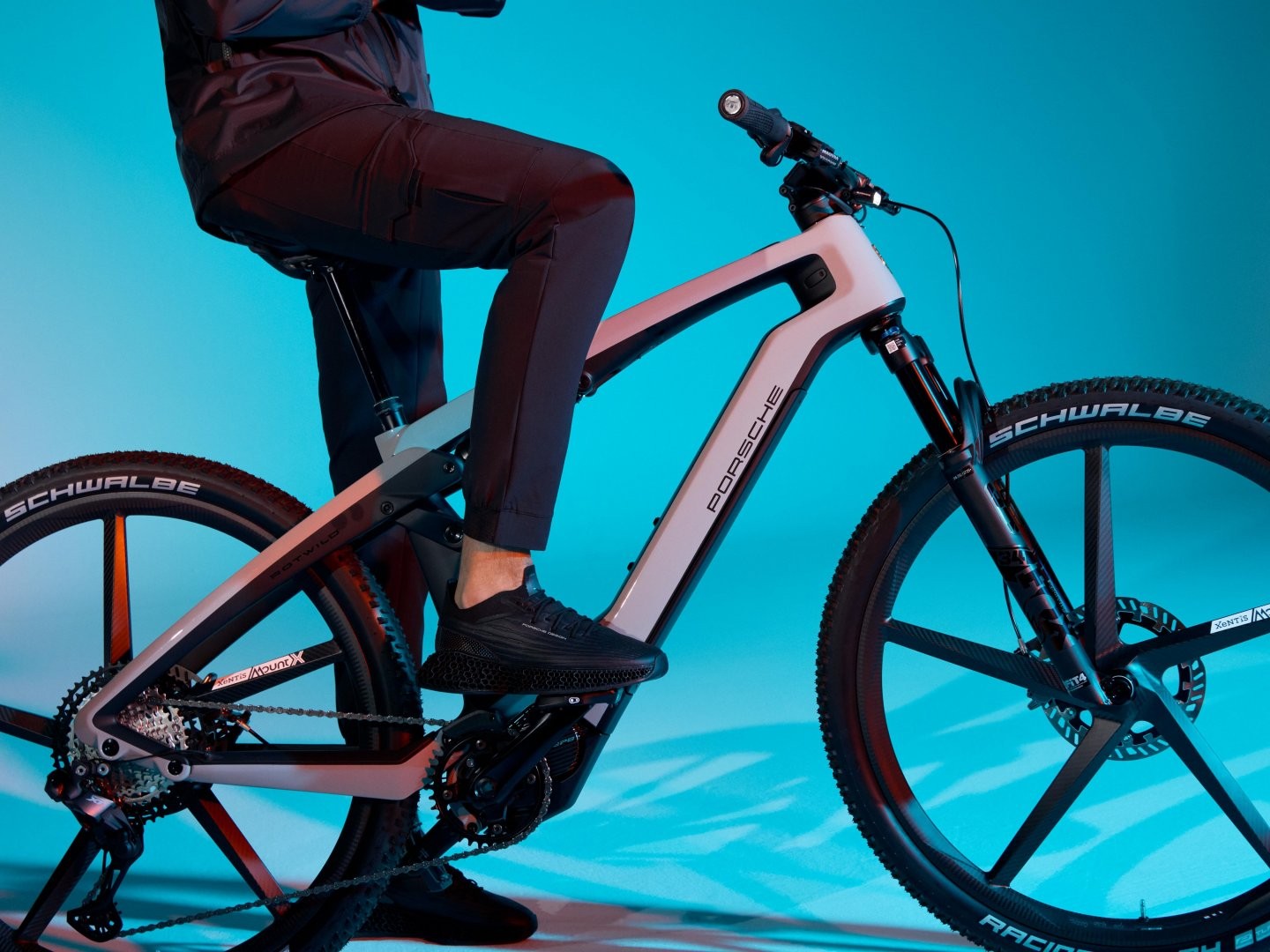 Le vélo électrique Porsche eBike Sport en action Le vélo électrique Porsche eBike Sport en action