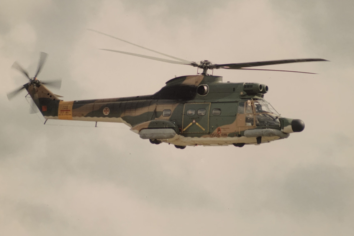 Hélicoptère SA-330S Puma du Portugal Hélicoptère SA-330S Puma du Portugal