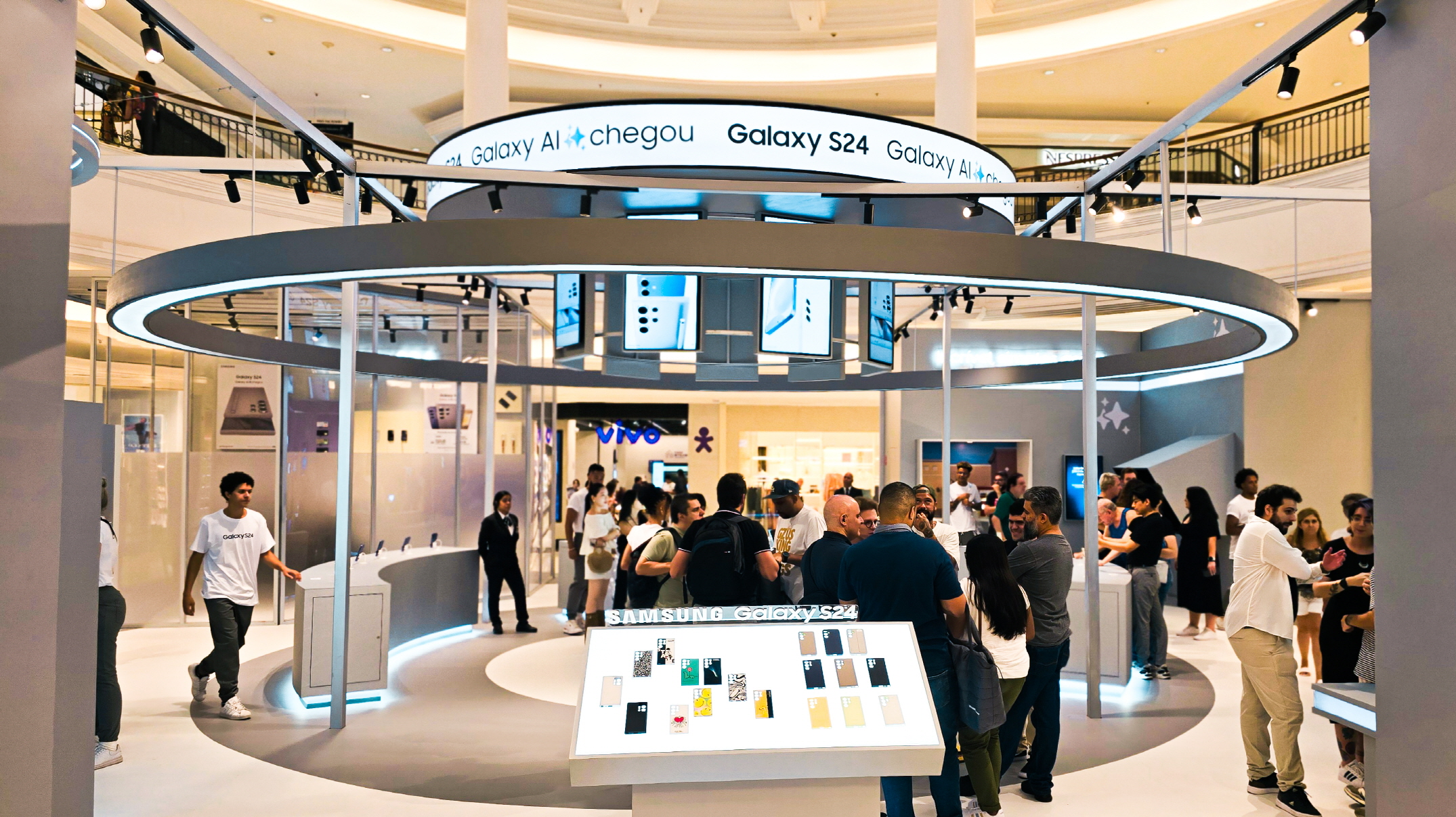 Dans deux ans, Samsung pourrait rendre payantes les fonctions d'intelligence artificielle de son Galaxy Dans deux ans, Samsung pourrait rendre payantes les fonctions d'intelligence artificielle de son Galaxy