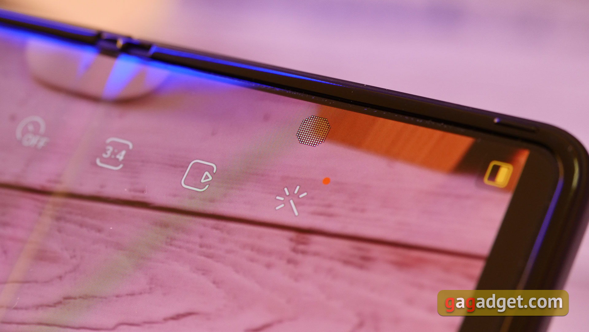 Samsung Galaxy Z Fold3 : le smartphone pour ceux qui ont tout-8 Samsung Galaxy Z Fold3 : le smartphone pour ceux qui ont tout-8