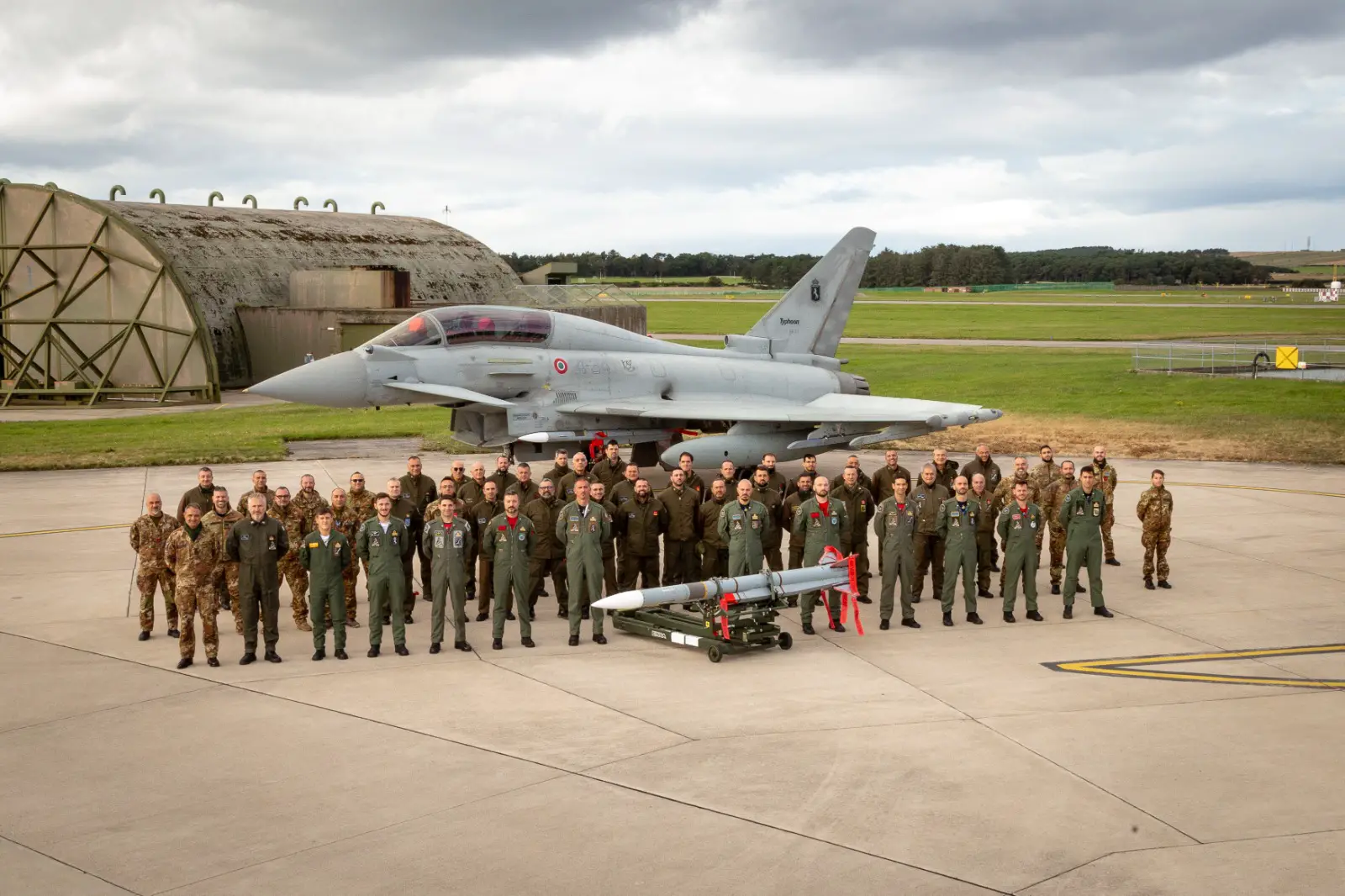 Les chasseurs italiens Eurofighter Typhoon ont effectué les premiers tirs de missiles Meteor BVRAAM à moyenne portée.